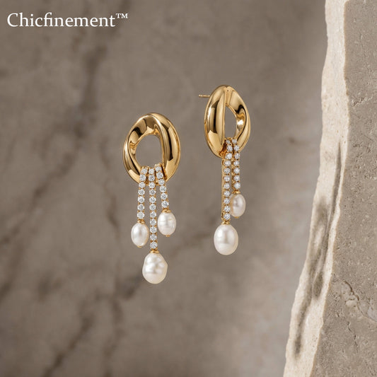 Chicfinement™ Pearl & Crystal Drop Statement Earrings